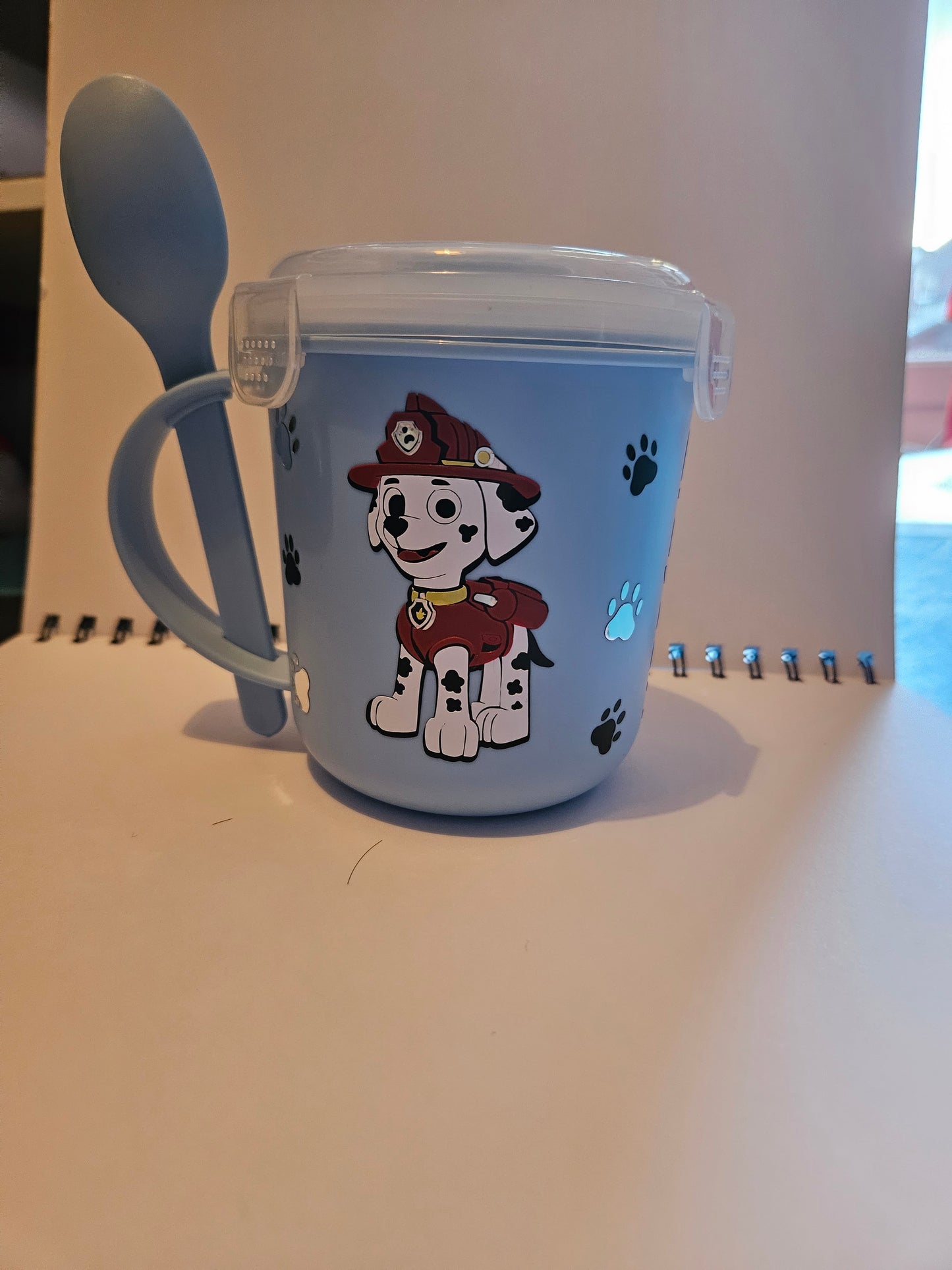 Soup/snack pot with spoon
